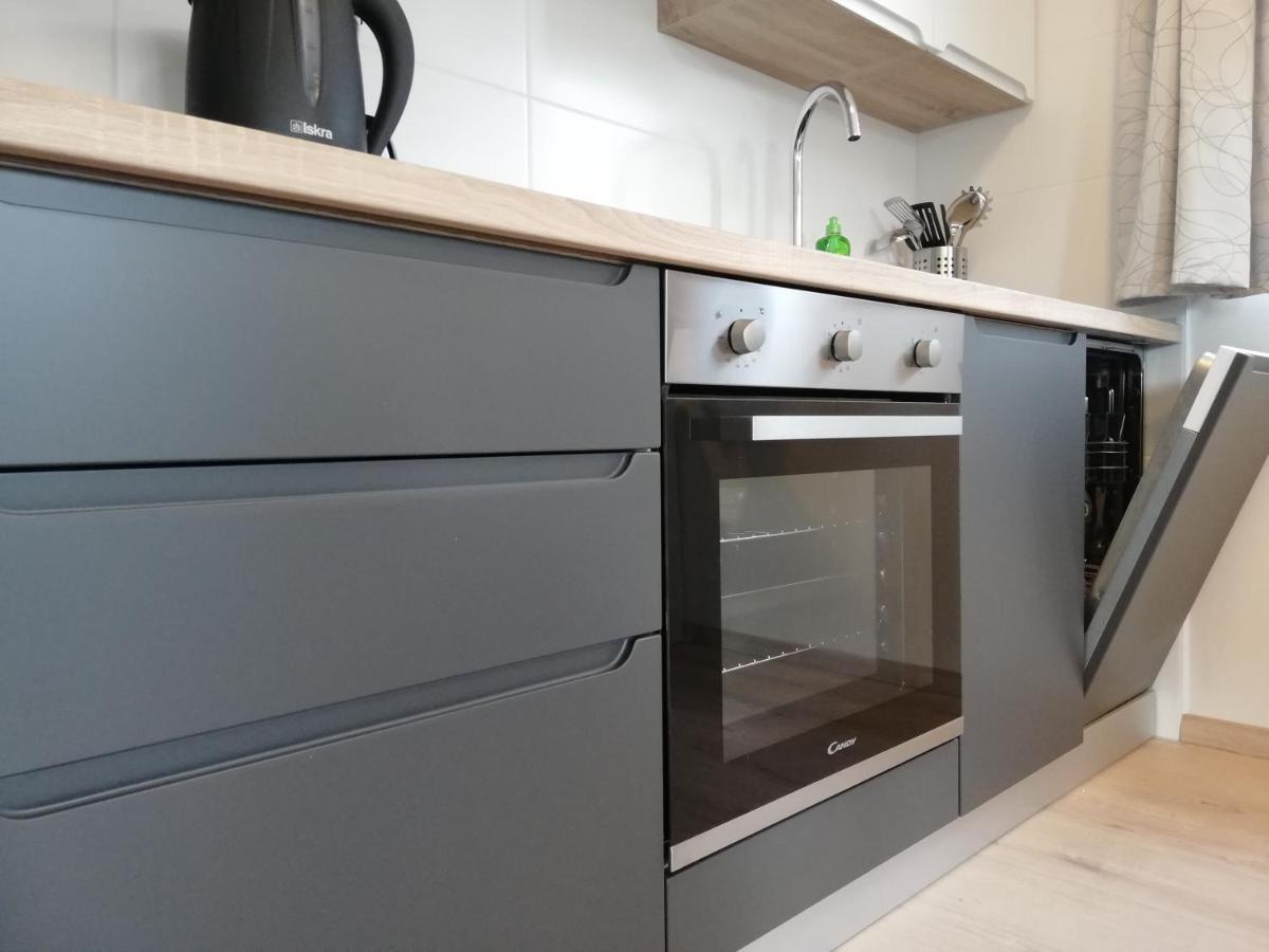 Apartment Punta Premantura E With Garden מראה חיצוני תמונה