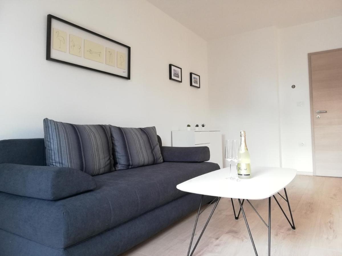 Apartment Punta Premantura E With Garden מראה חיצוני תמונה